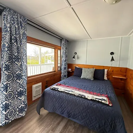 Yardarm Motel Searsport Exterior photo