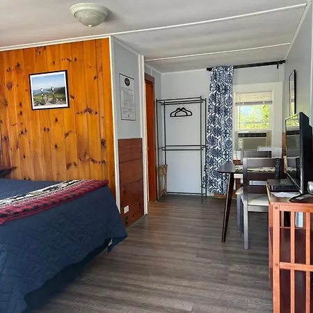 Yardarm Motel Searsport Exterior photo