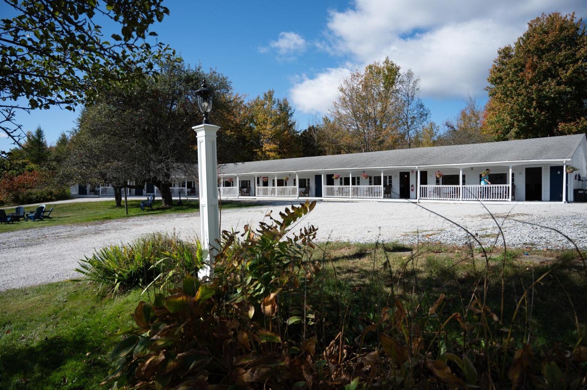 Yardarm Motel