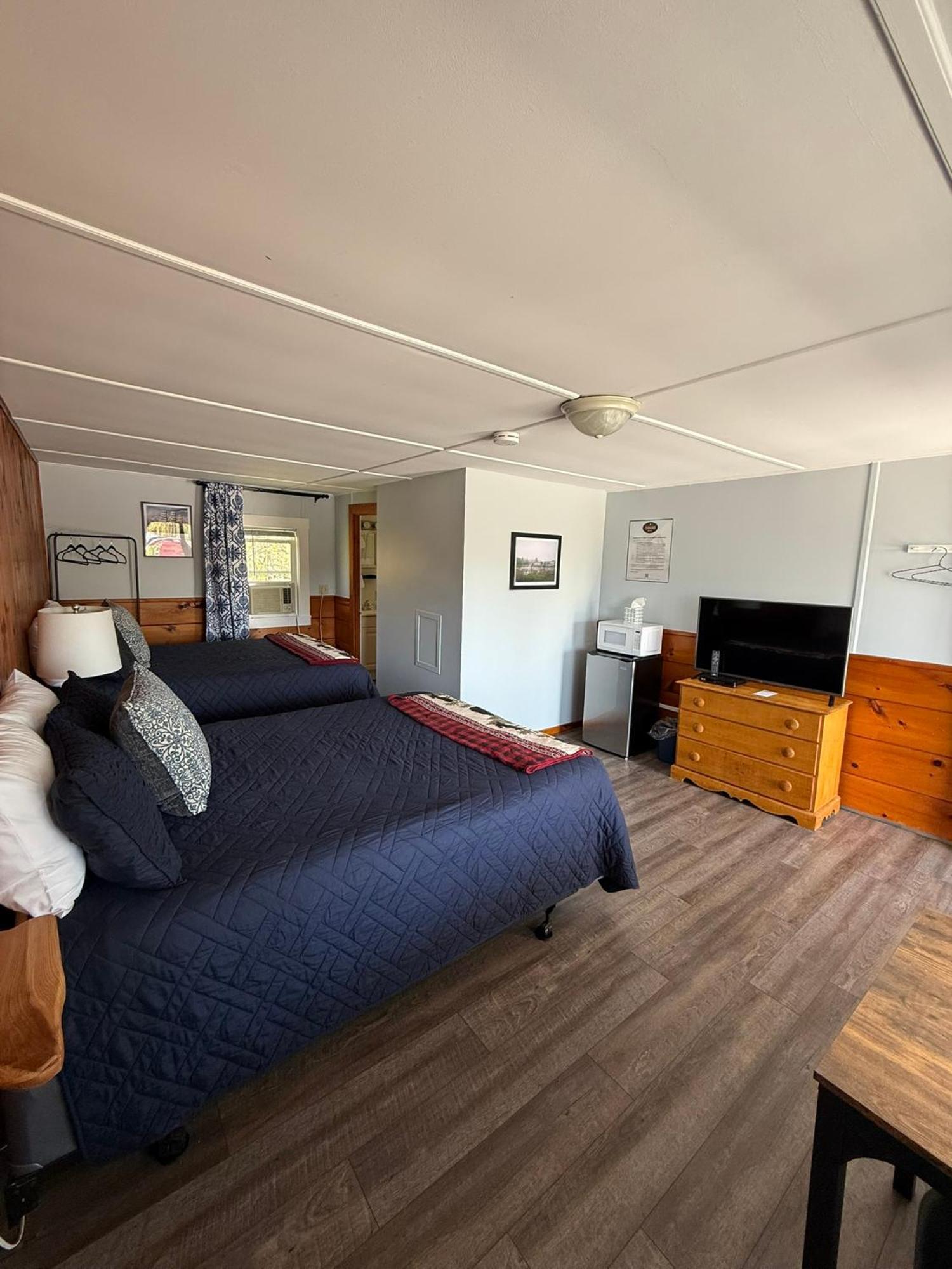 Yardarm Motel