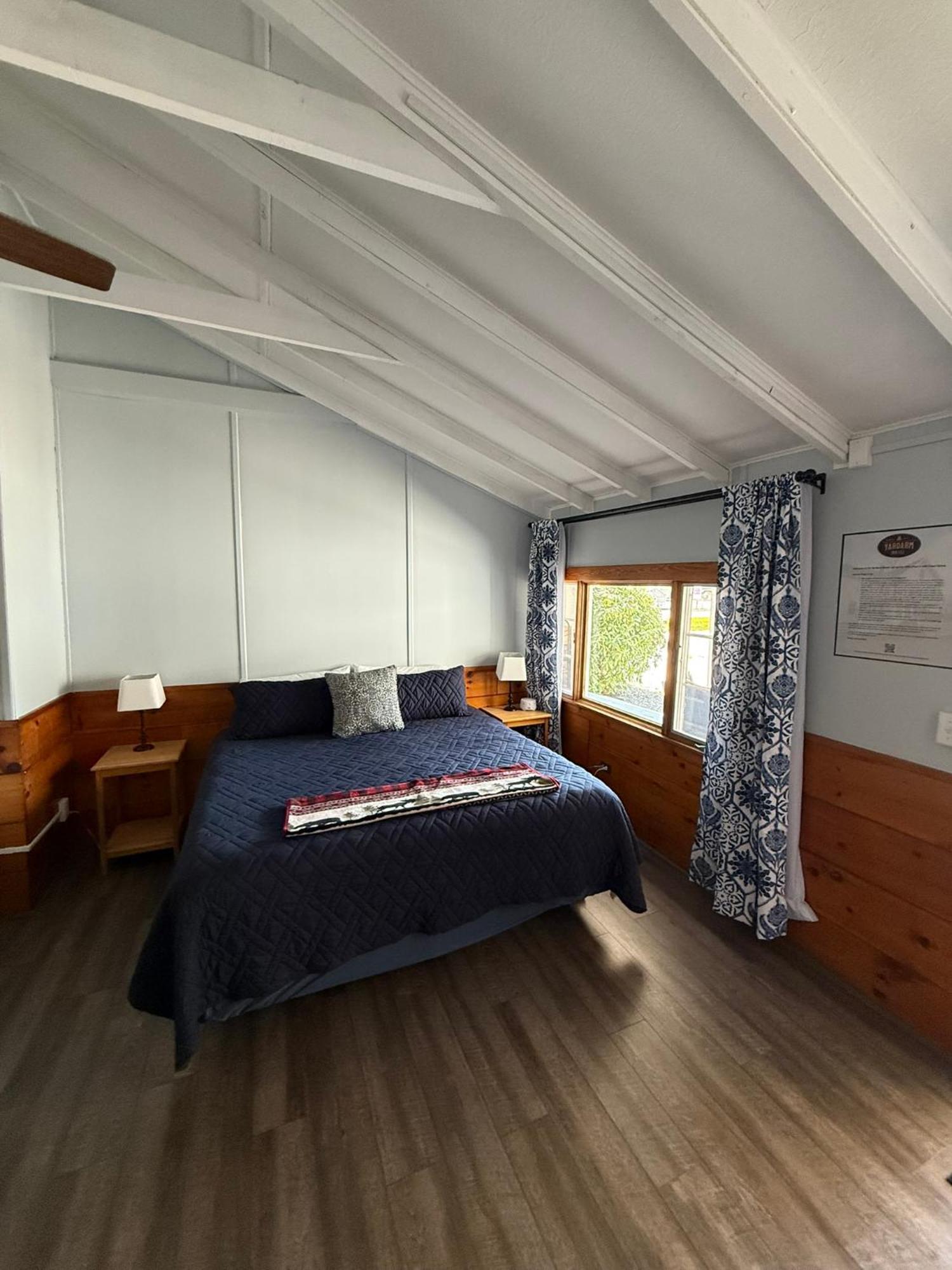 Yardarm Motel